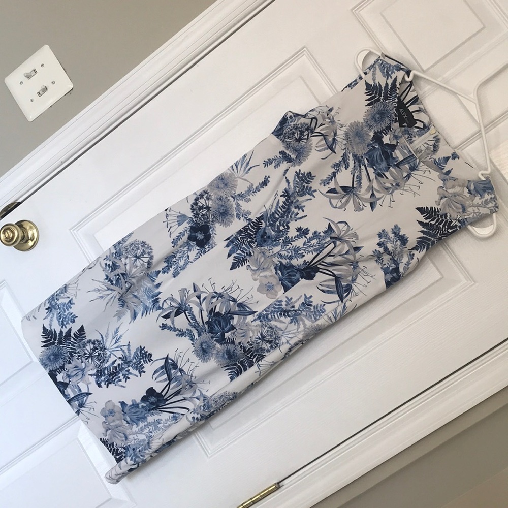 Sheath dress
